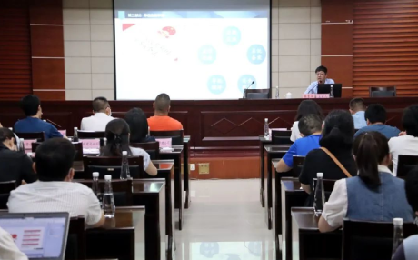 18����LUCK����(�й�)�ɷ����޹�˾